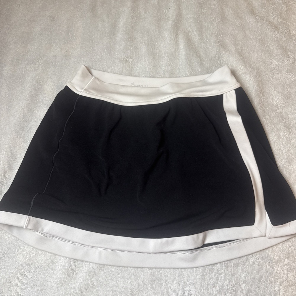 Offline by Aerie Real Me Xtra Skort Womens Small Black Ivory Tennis Skirt